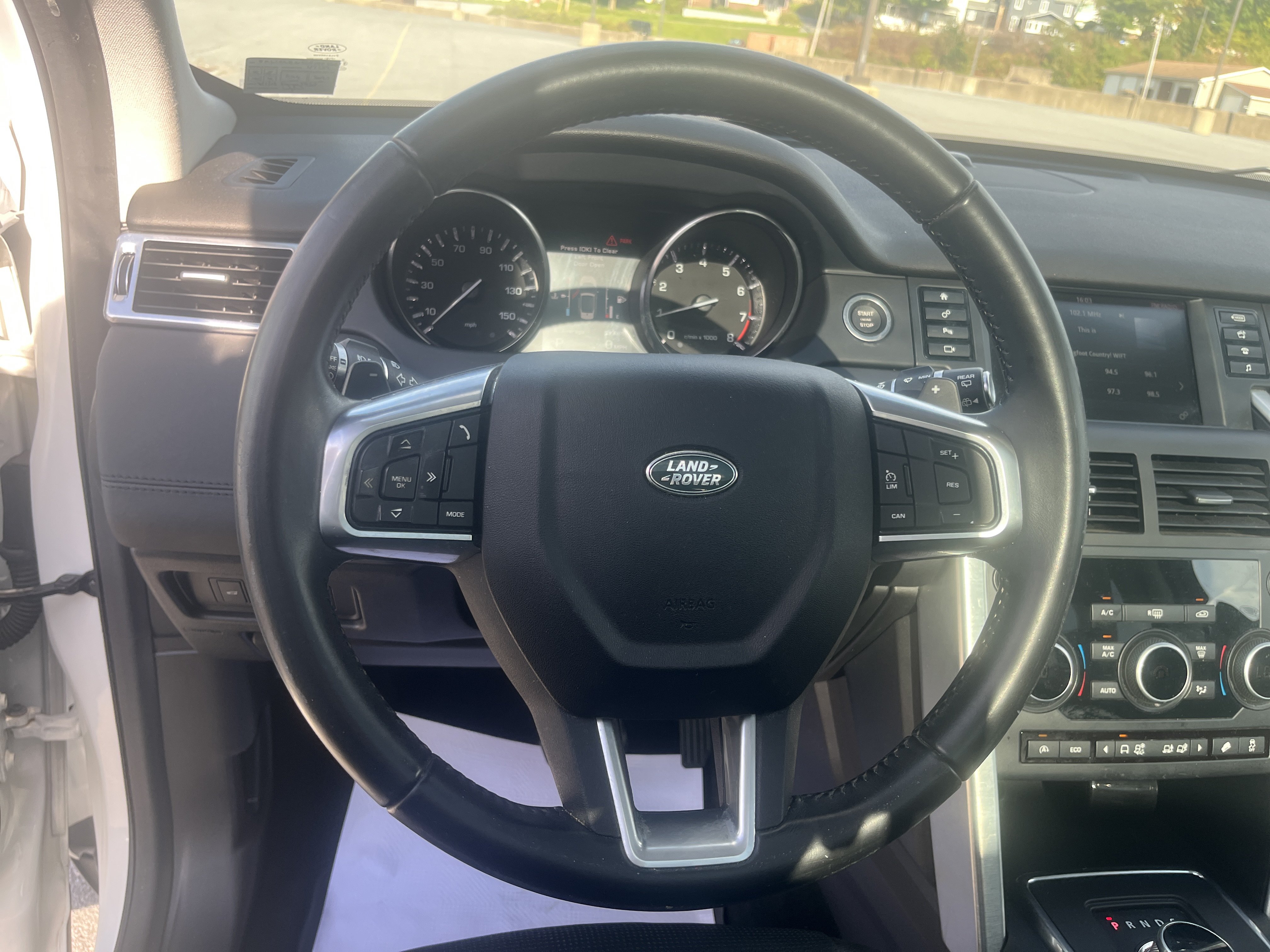 Used 2016 Land Rover Discovery Sport HSE AWD/4WD image 20