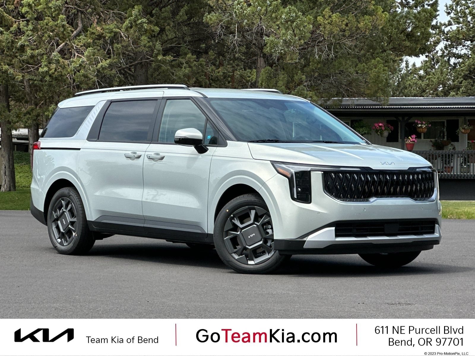 New 2026 Kia Carnival EX FWD image 1