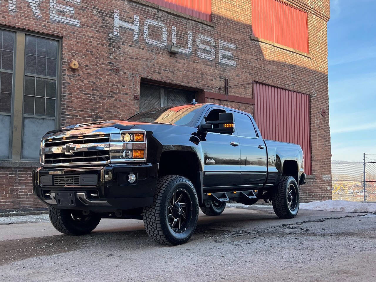 Used 2018 Chevrolet Silverado 2500 High Country w/ Duramax Plus Package image 42