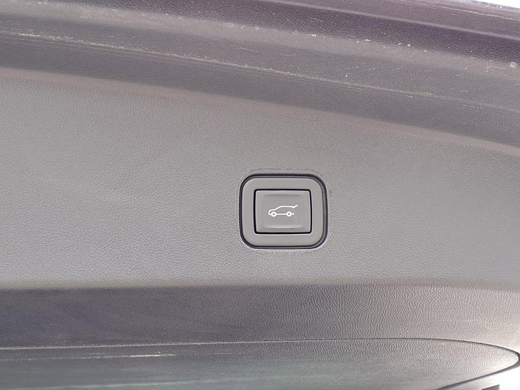 Used 2024 Cadillac Lyriq Tech w/ Driver Assist Package AWD/4WD image 19