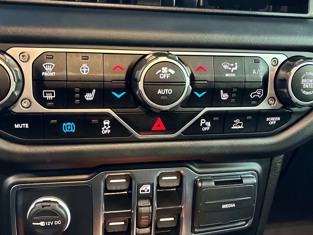 Certified 2025 Jeep Wrangler Unlimited Sahara w/ Safety Group image 32