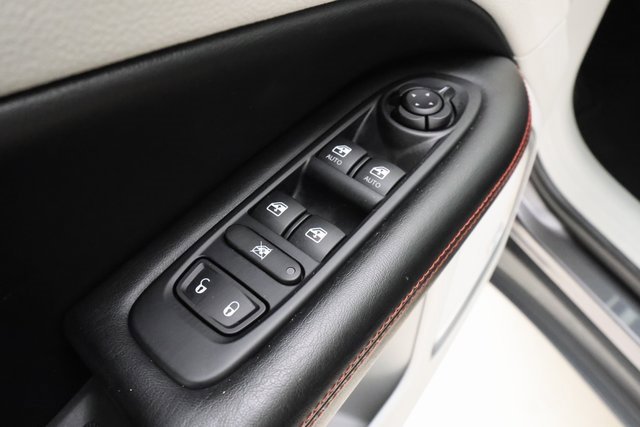 Used 2021 Jeep Compass Limited w/ Sun and Sound Group image 8