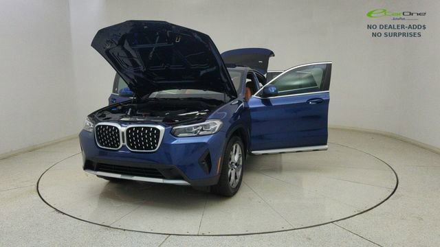 Used 2025 BMW X4 xDrive30i AWD/4WD image 76