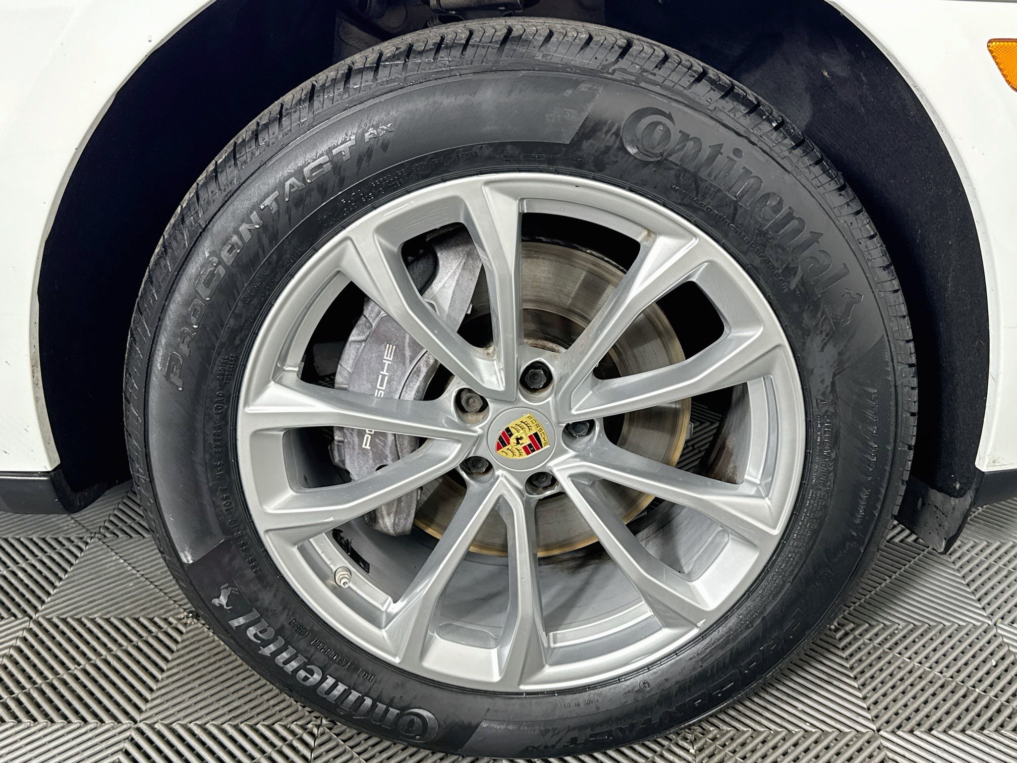 Used 2023 Porsche Macan AWD/4WD image 54