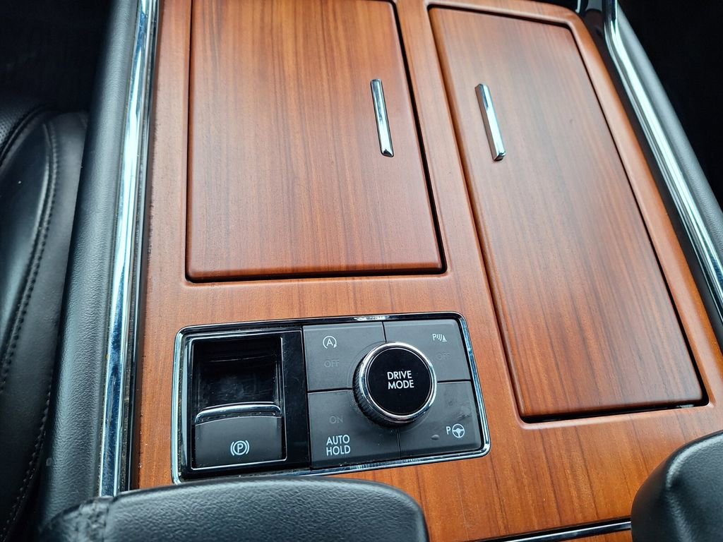 Used 2018 Lincoln Navigator L Reserve w/ Technology Package image 18