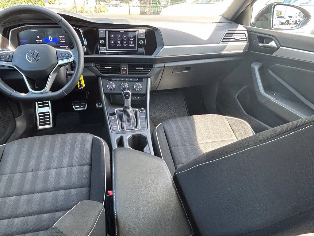Used 2023 Volkswagen Jetta Sport FWD image 11
