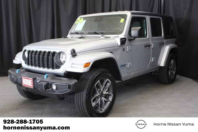 Used 2024 Jeep Wrangler Unlimited AWD/4WD image 3