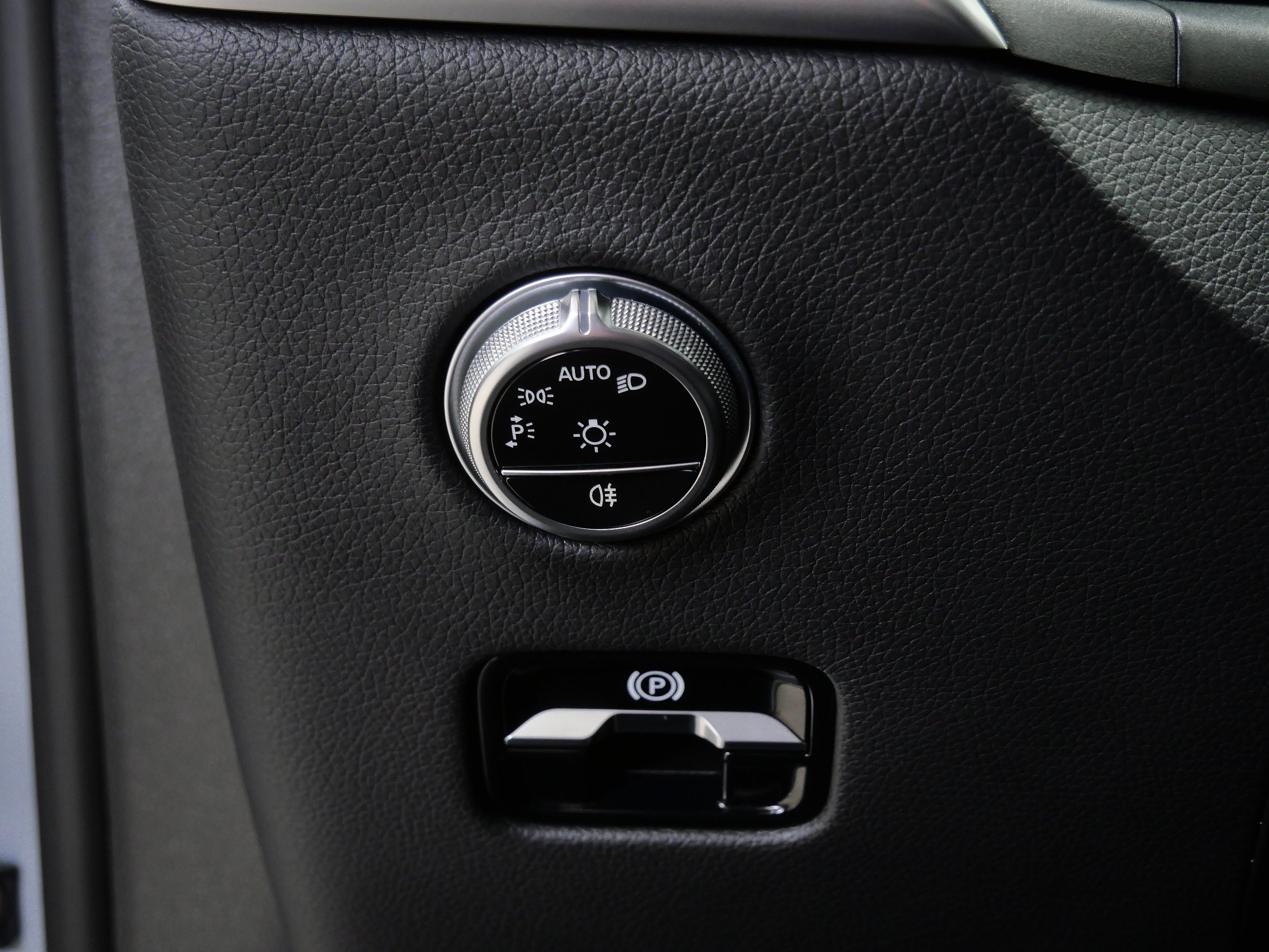 Certified 2023 Mercedes-Benz GLC 300 4MATIC image 29