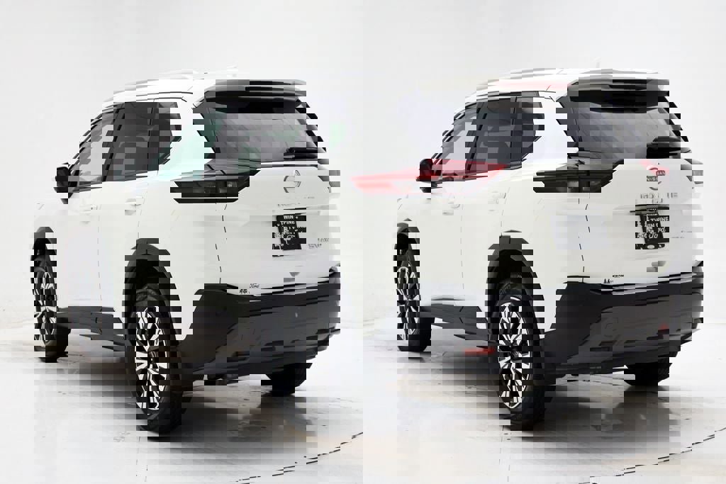 Used 2023 Nissan Rogue SV w/ SV Premium Package image 7