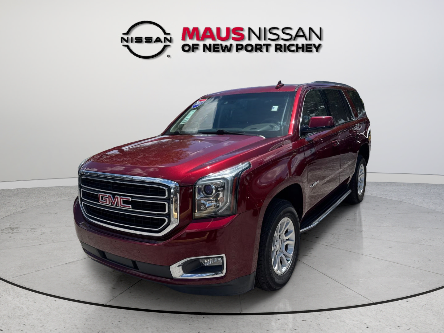 Used 2017 GMC Yukon SLT AWD/4WD image 3