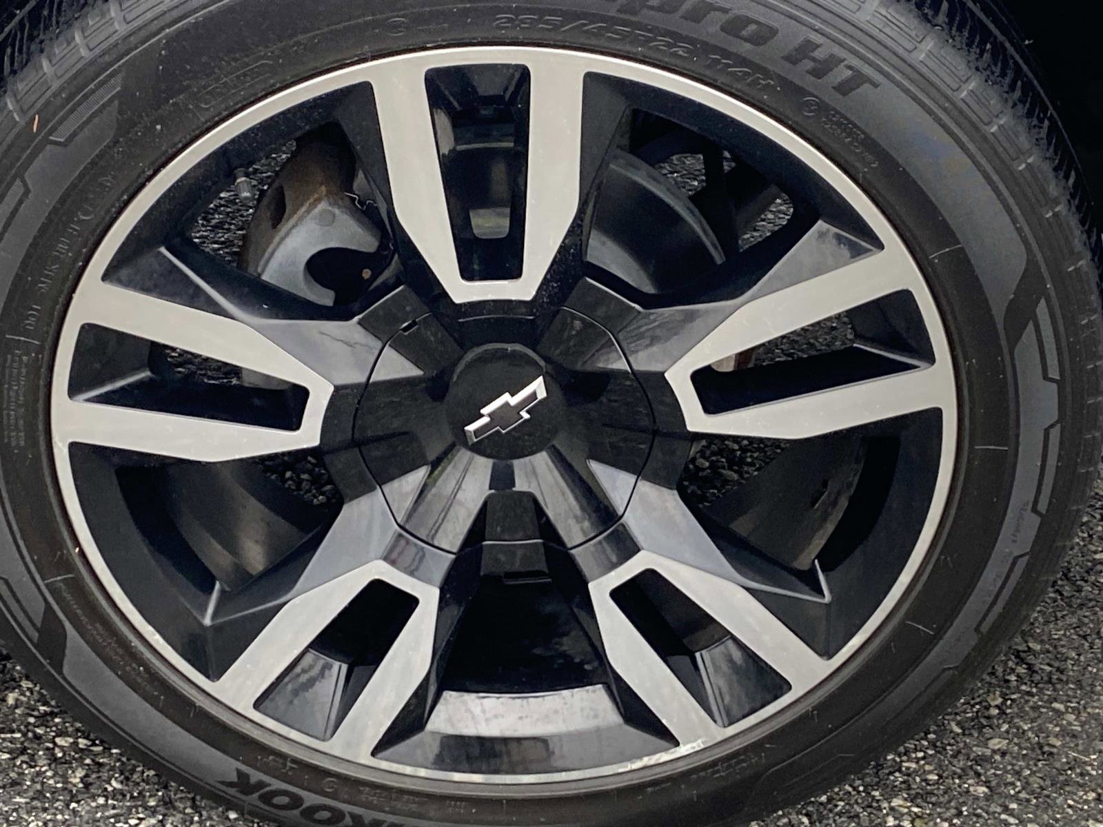 Used 2018 Chevrolet Tahoe LT w/ RST Edition image 28