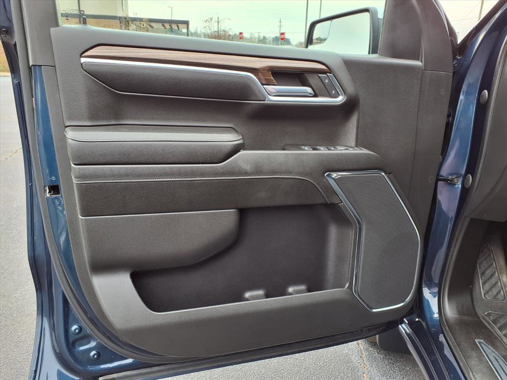 Used 2023 Chevrolet Silverado 1500 LT image 4