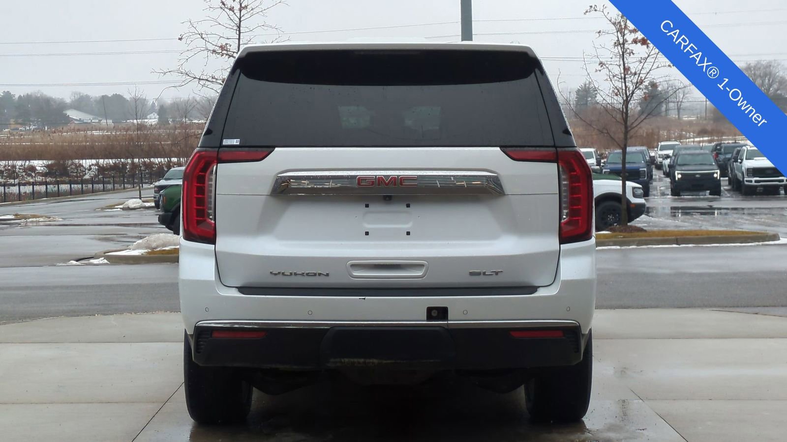 Used 2023 GMC Yukon XL SLT w/ SLT Premium Package image 5