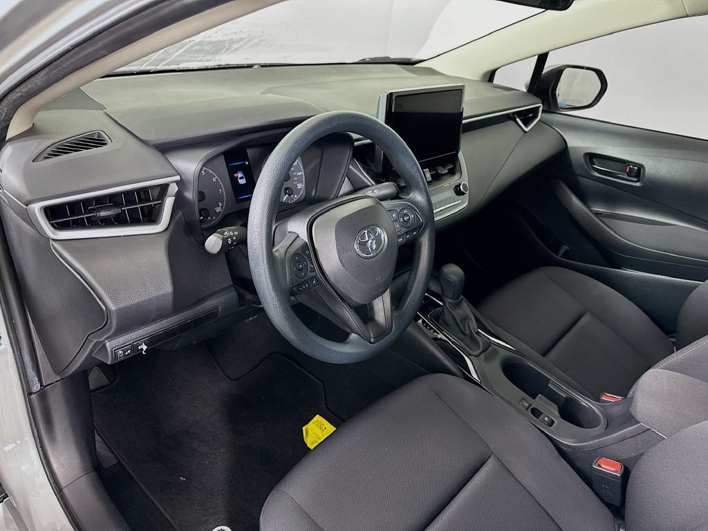 Used 2024 Toyota Corolla LE FWD image 9