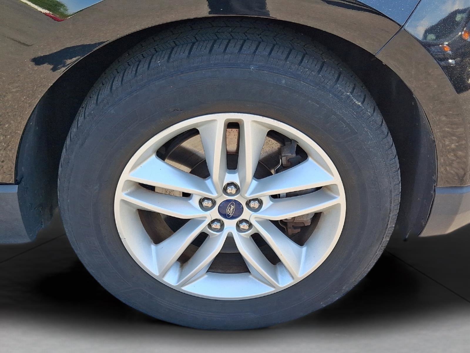 Used 2016 Ford Edge SEL w/ Equipment Group 201A AWD/4WD image 9