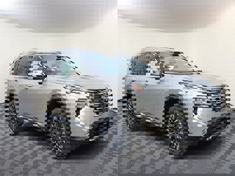 New 2026 Nissan Rogue Platinum image 14