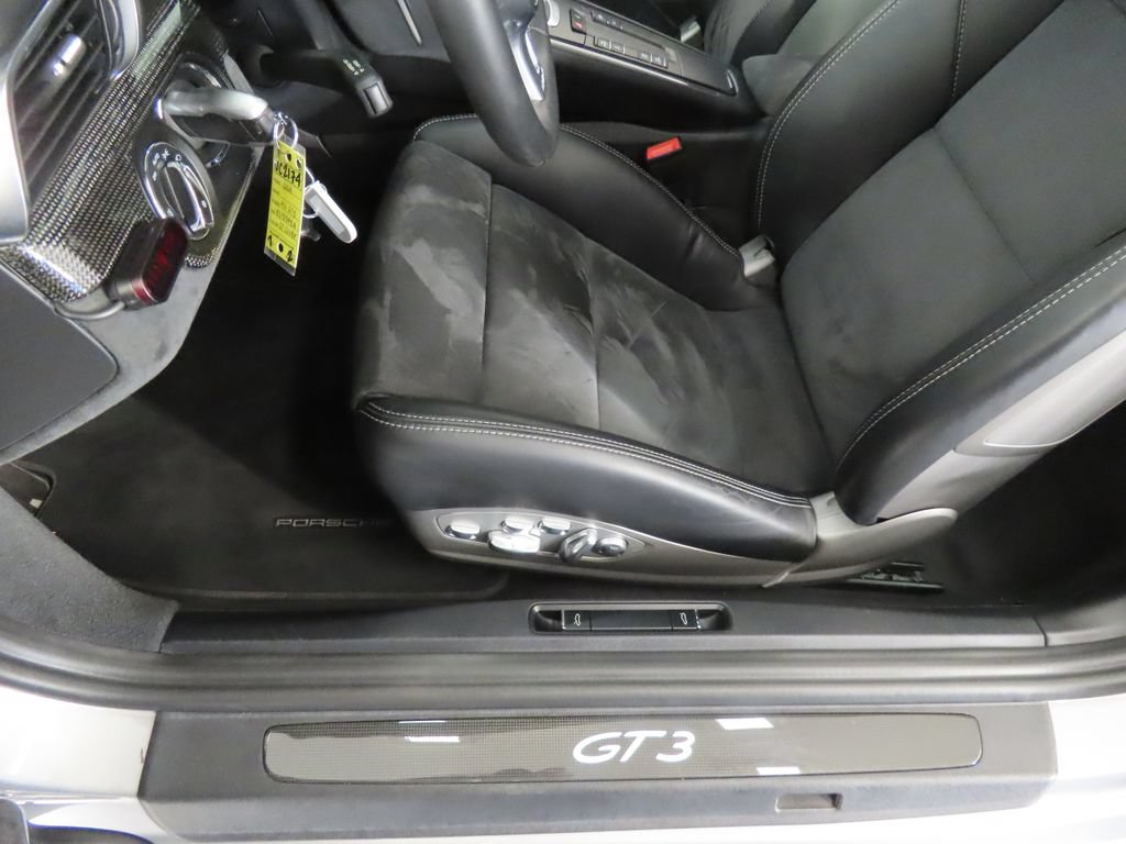 Certified 2014 Porsche 911 GT3 RWD image 36