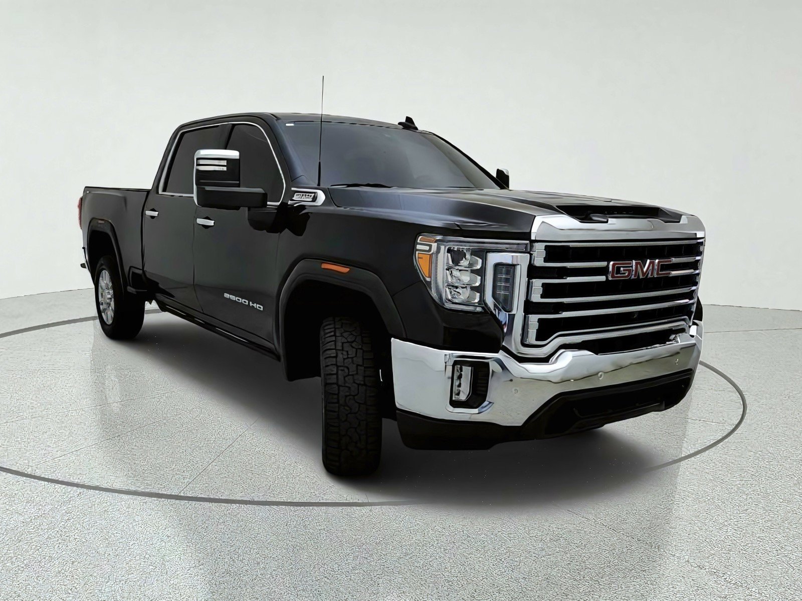 Used 2021 GMC Sierra 2500 SLT w/ SLT Preferred Package AWD/4WD image 4