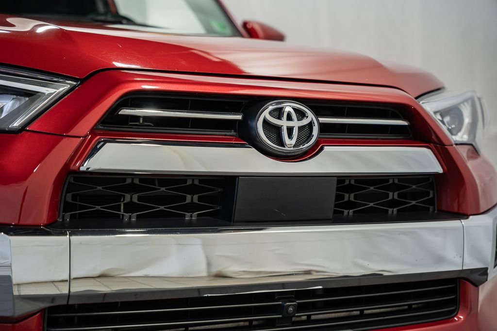 Used 2023 Toyota 4Runner Limited image 9