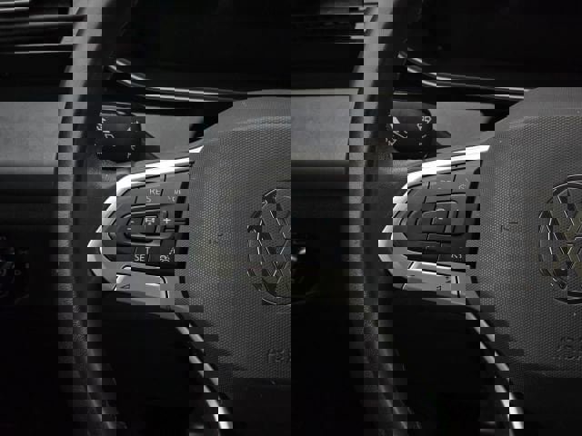 Used 2025 Volkswagen Jetta SE image 21