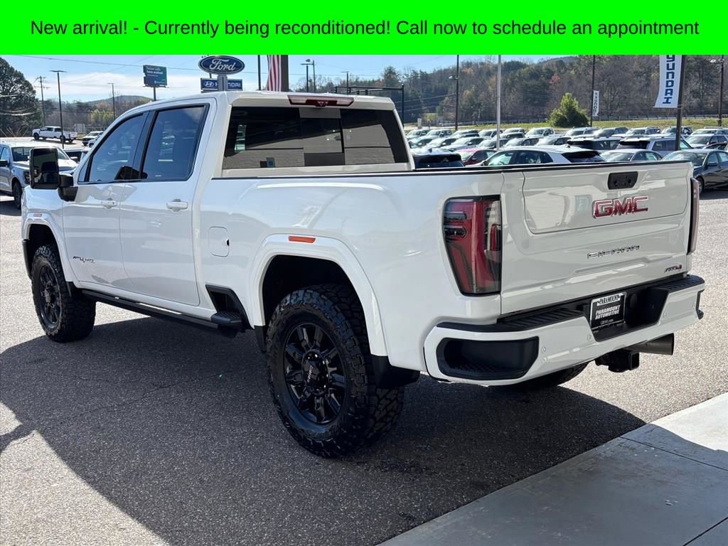 Used 2025 GMC Sierra 2500 AT4 w/ AT4 Premium Plus Package image 2