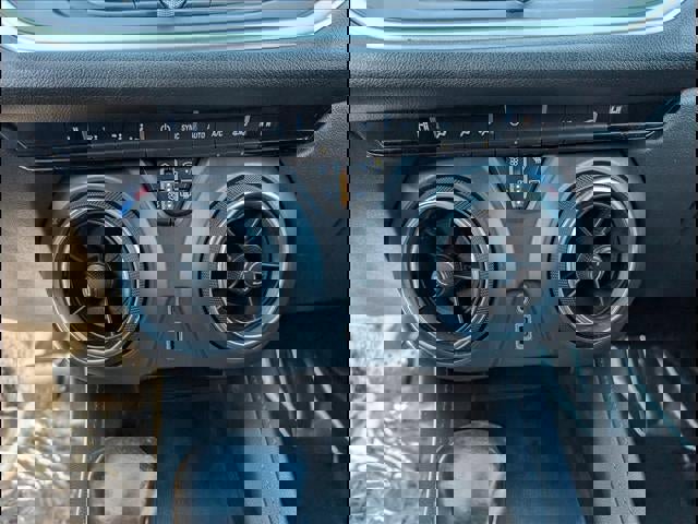 Used 2020 Chevrolet Blazer LT image 13