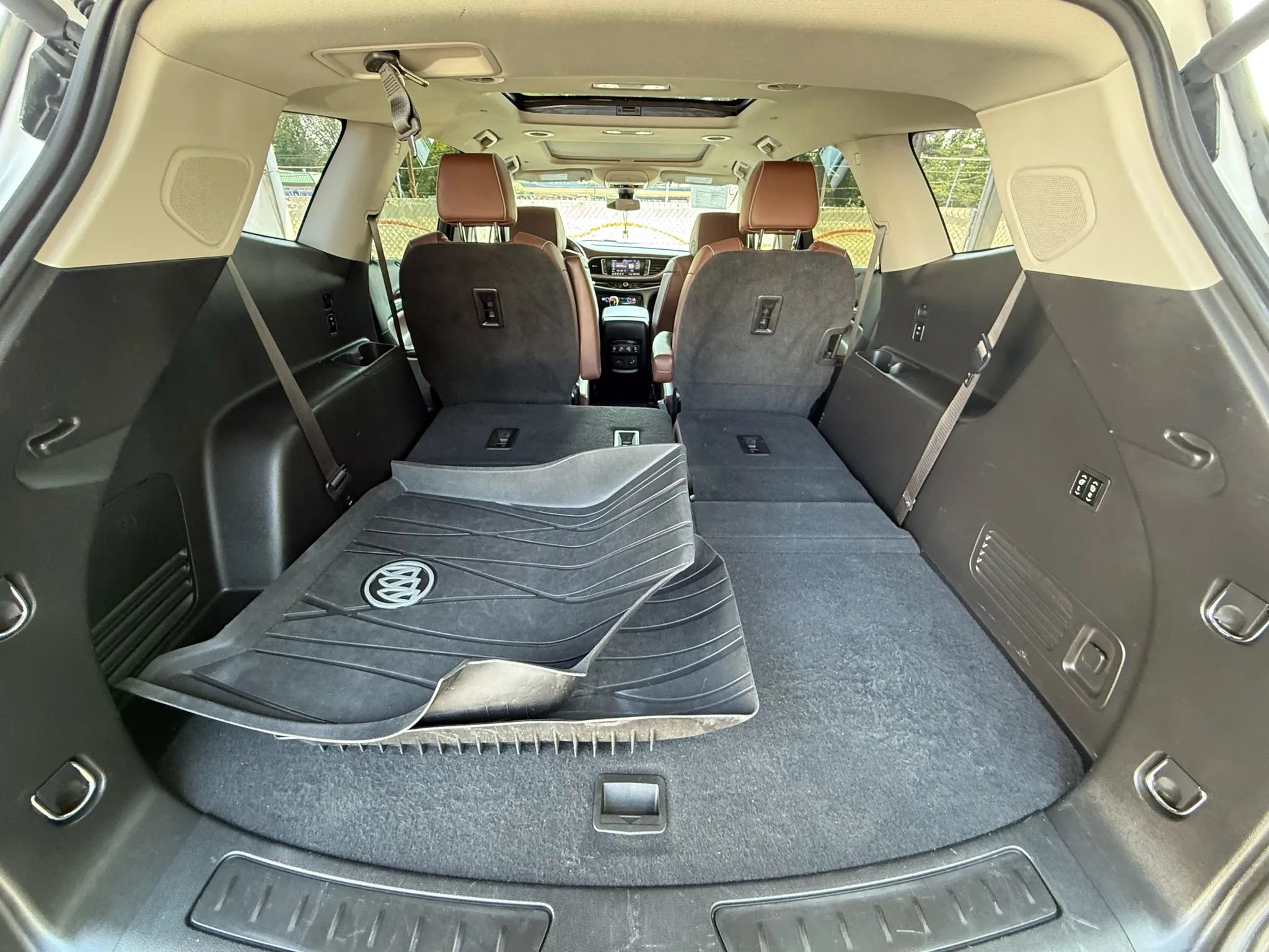Used 2021 Buick Enclave Avenir w/ Avenir Technology Package AWD/4WD image 72