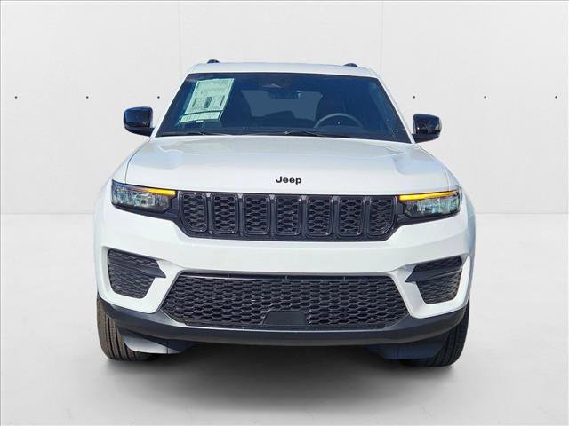 New 2025 Jeep Grand Cherokee Altitude image 6