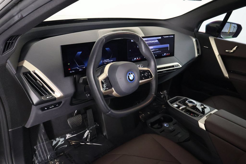 Certified 2024 BMW iX xDrive50 w/ Sport Package AWD/4WD image 7