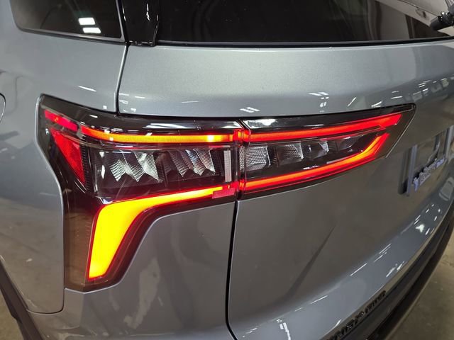 New 2026 Chevrolet Equinox RS w/ LPO, Floor Liner Package image 34