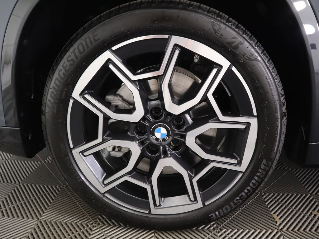 Certified 2025 BMW X1 xDrive28i w/ Technology Package image 32
