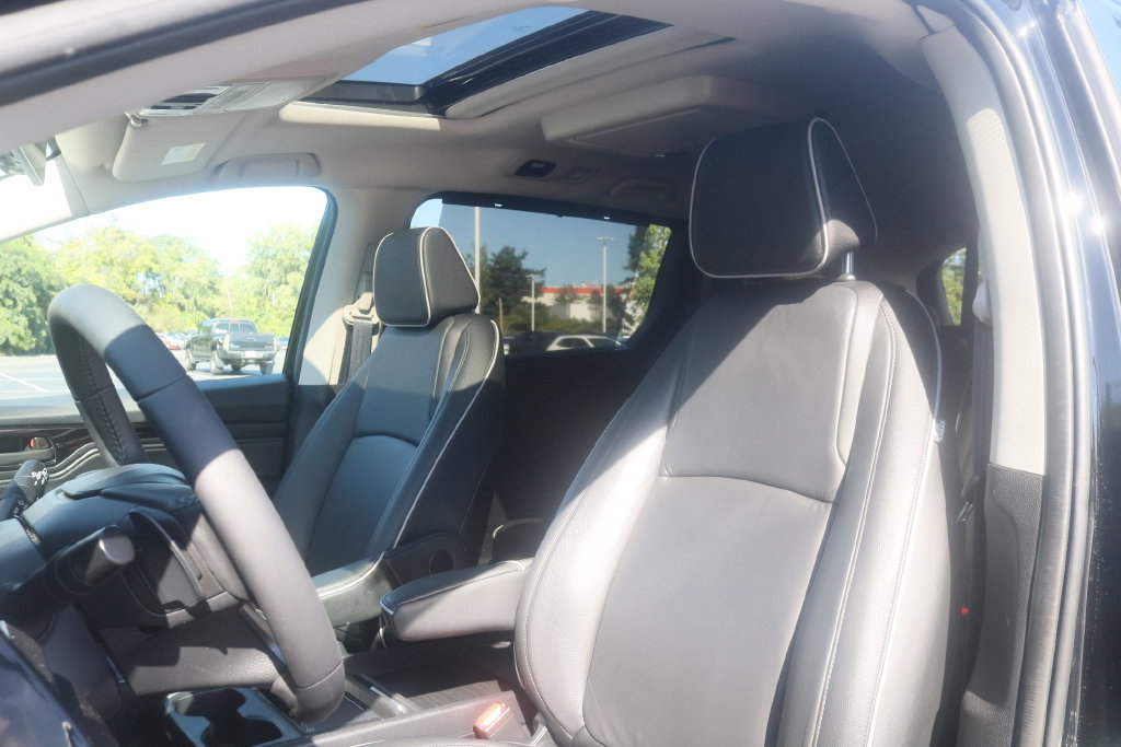 Used 2026 Honda Odyssey Touring image 18