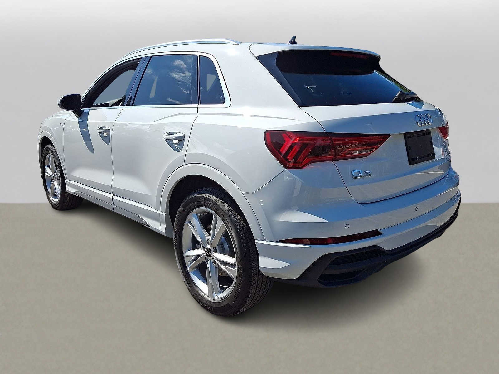 Certified 2024 Audi Q3 2.0T Premium w/ Convenience Package AWD/4WD image 28