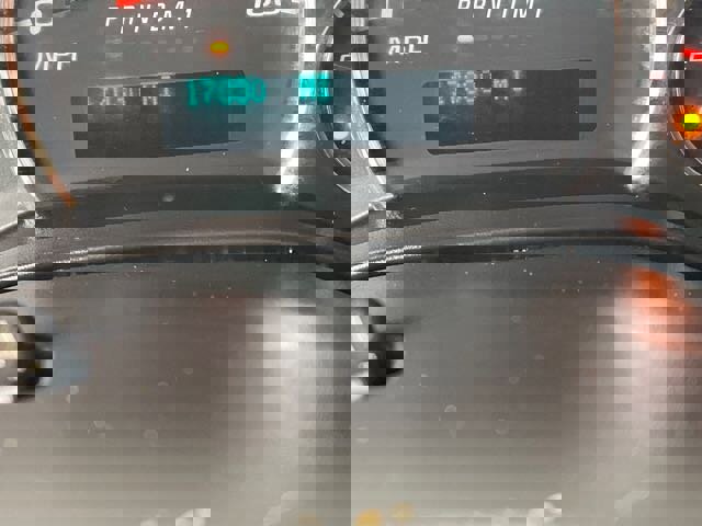 Used 2018 Chevrolet Express 4500 Extended w/ Driver Convenience Package RWD image 15