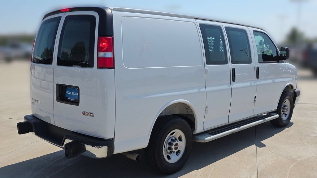 Used 2025 GMC Savana 2500 w/ Driver Convenience Package RWD image 5