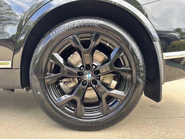 Used 2025 BMW X7 xDrive40i AWD/4WD image 30