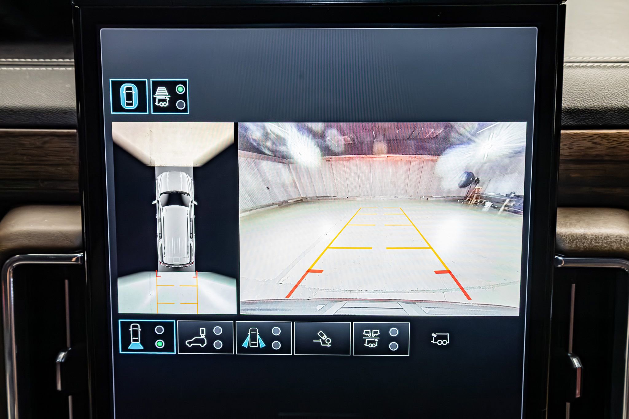 Used 2025 GMC Yukon Denali Ultimate image 19