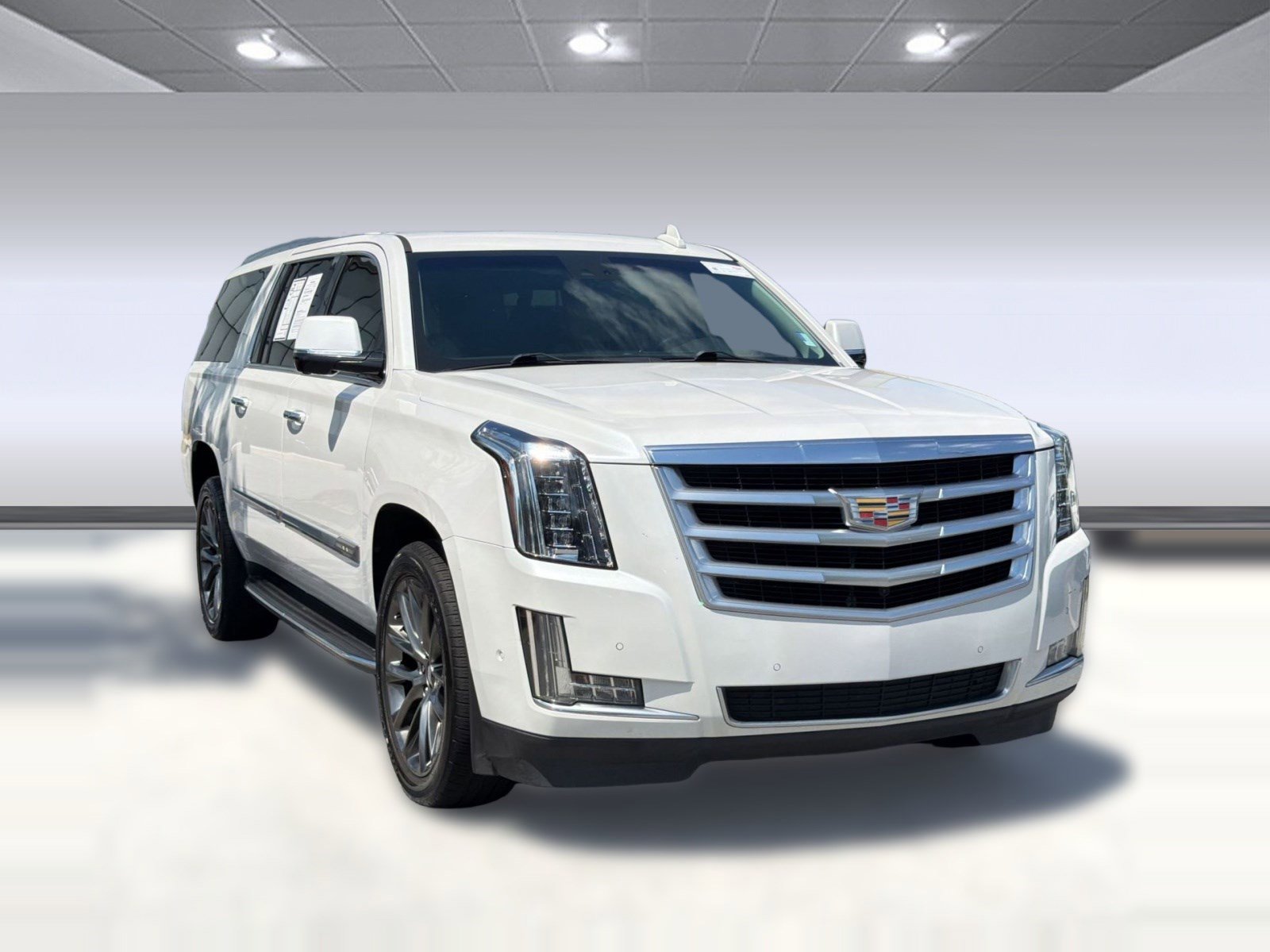 Used 2019 Cadillac Escalade ESV Luxury RWD image 6