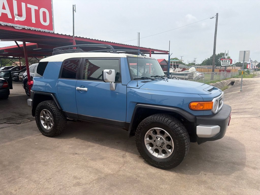 Used 2012 Toyota FJ Cruiser 4WD w/ Upgrade Pkg image 25