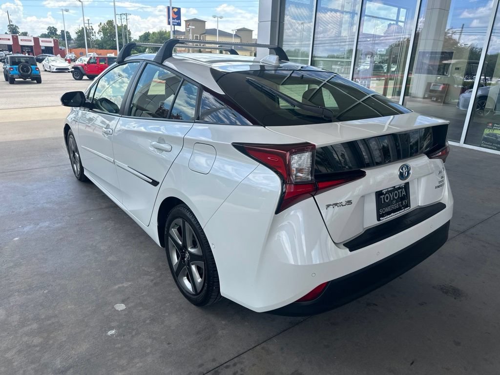 Certified 2022 Toyota Prius XLE FWD image 5