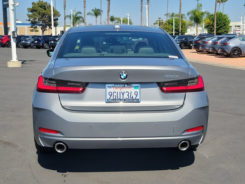 Used 2023 BMW 330i Sedan w/ Driving Assistance Package RWD image 25