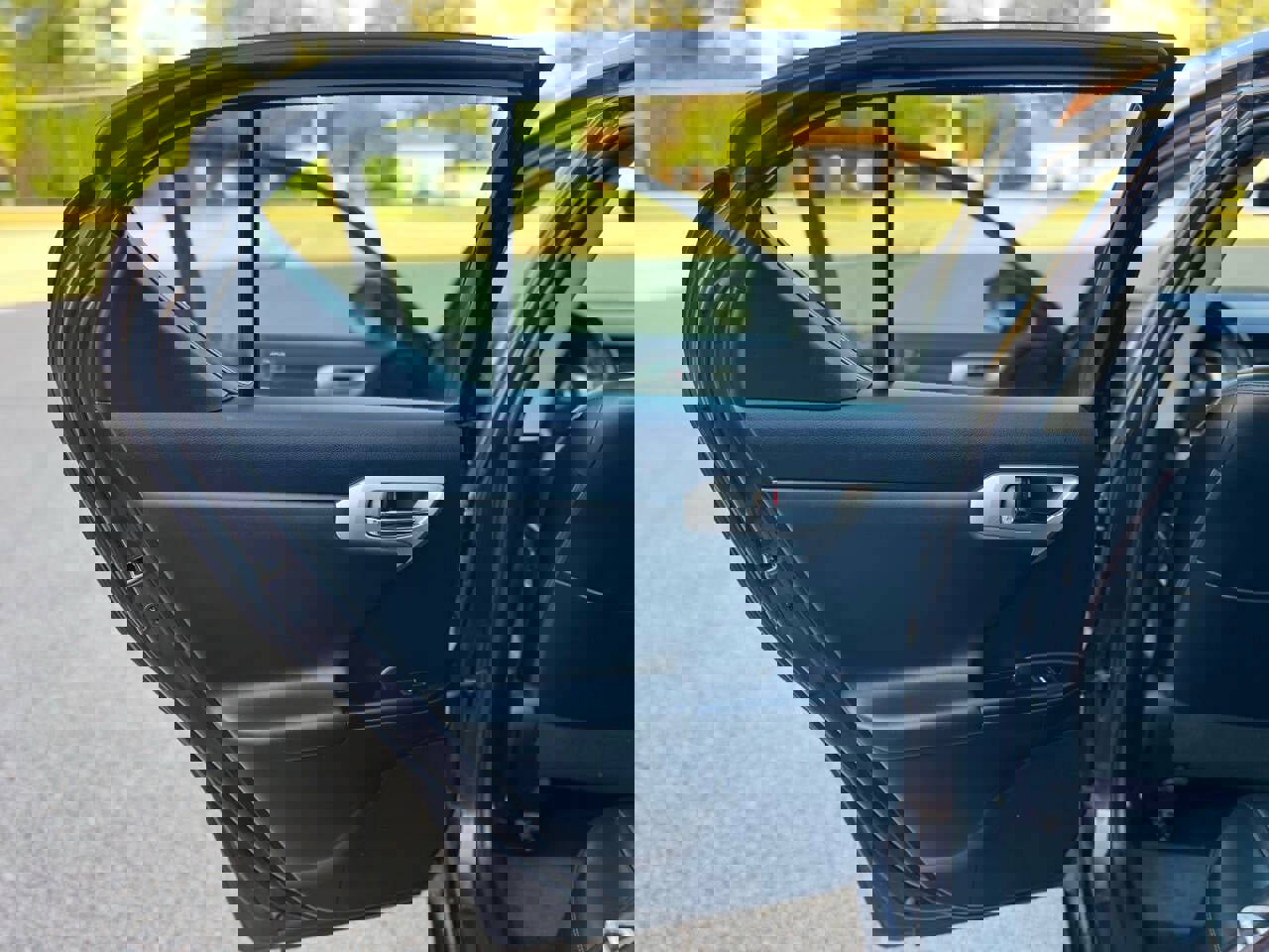 Used 2011 Lexus CT 200h Premium image 14