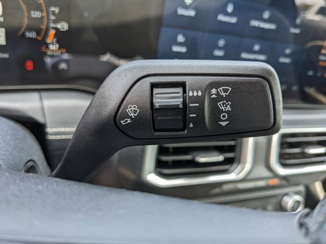 Used 2025 Ford Mustang Premium image 28