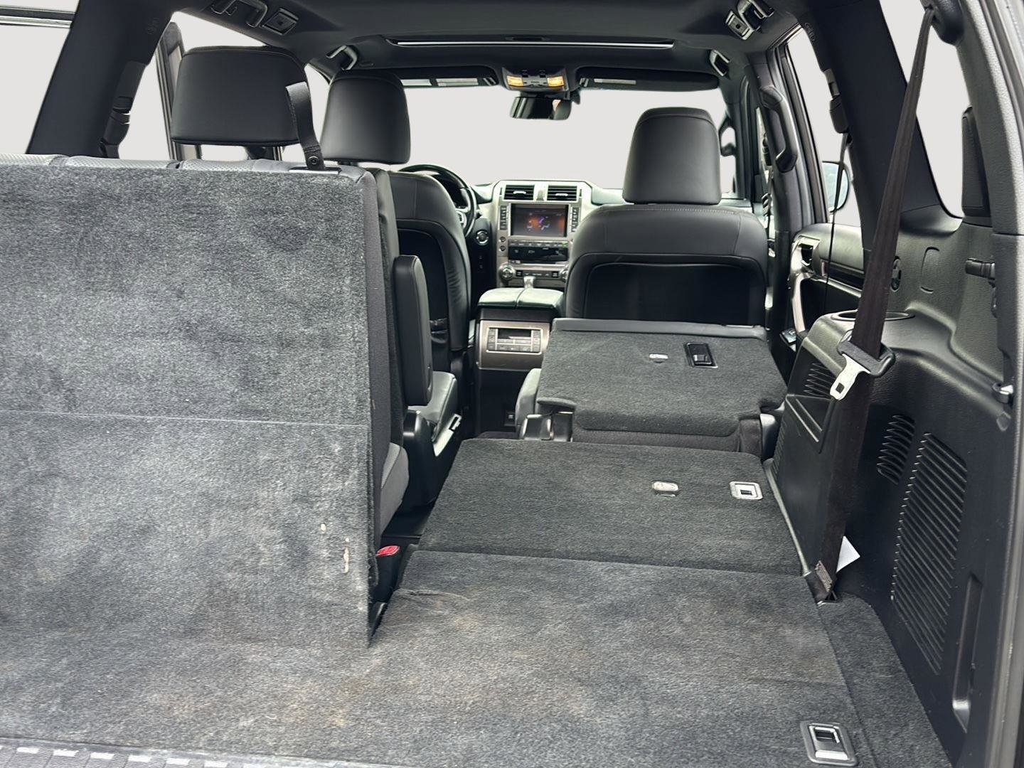 Used 2021 Lexus GX 460 Premium w/ Accessory Package image 18