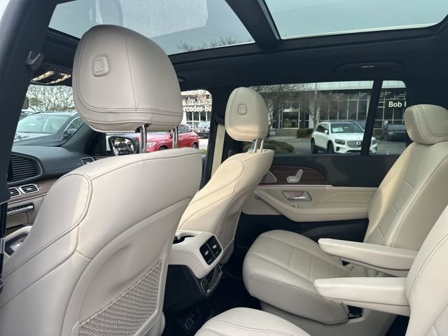 Used 2025 Mercedes-Benz GLS 450 4MATIC image 23