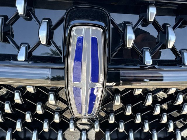 New 2026 Lincoln Nautilus Reserve AWD/4WD image 7
