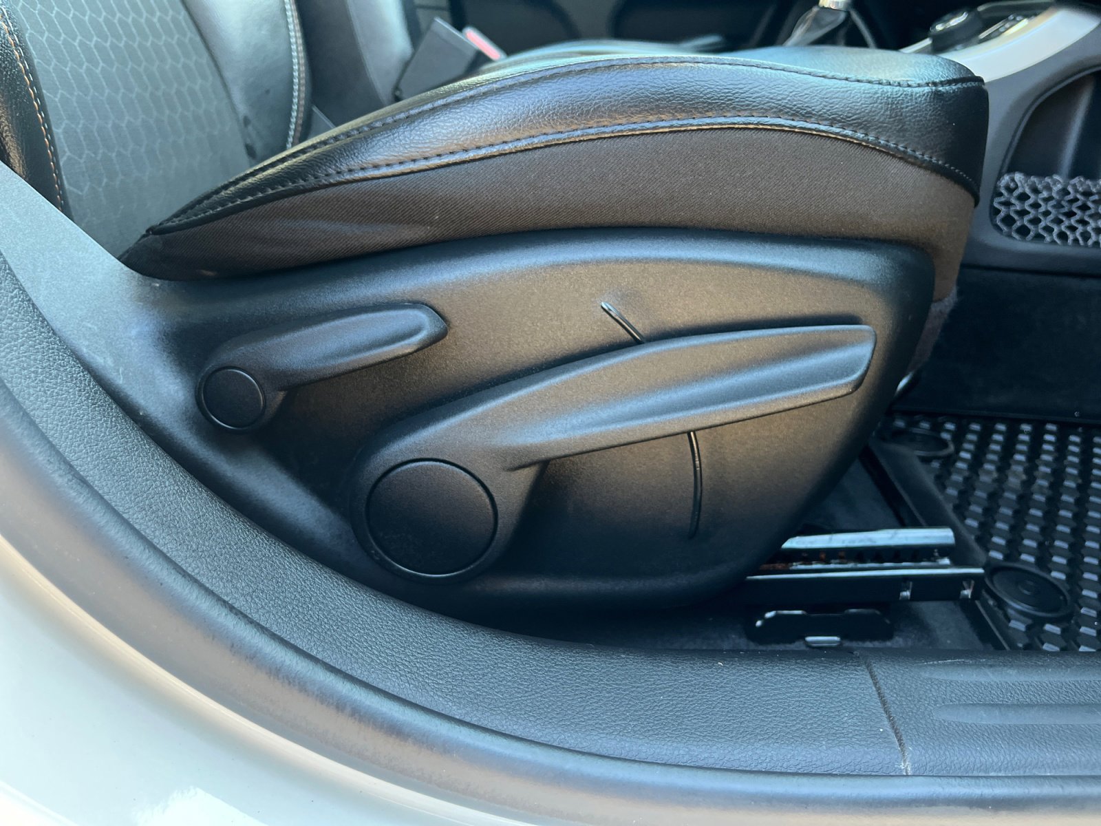 Used 2019 Jeep Compass Latitude w/ Popular Equipment Group AWD/4WD image 29