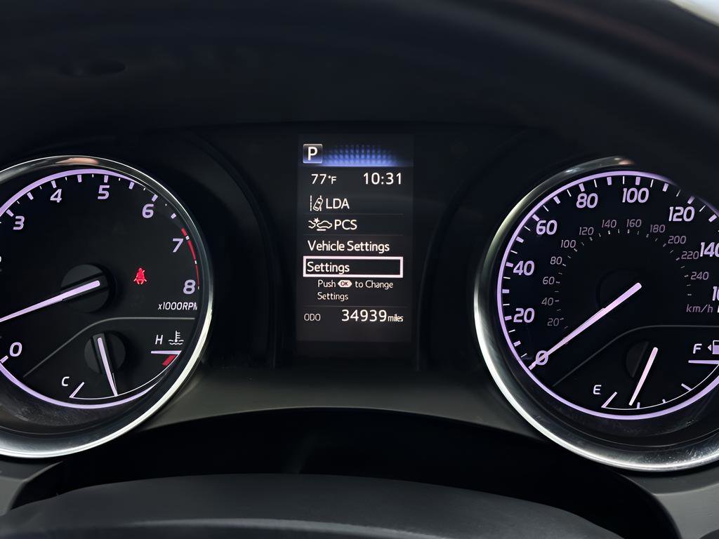 Used 2020 Toyota Camry SE image 16