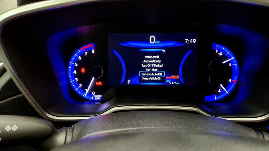 Used 2022 Toyota Corolla Cross XLE w/ Convenience Package FWD image 15