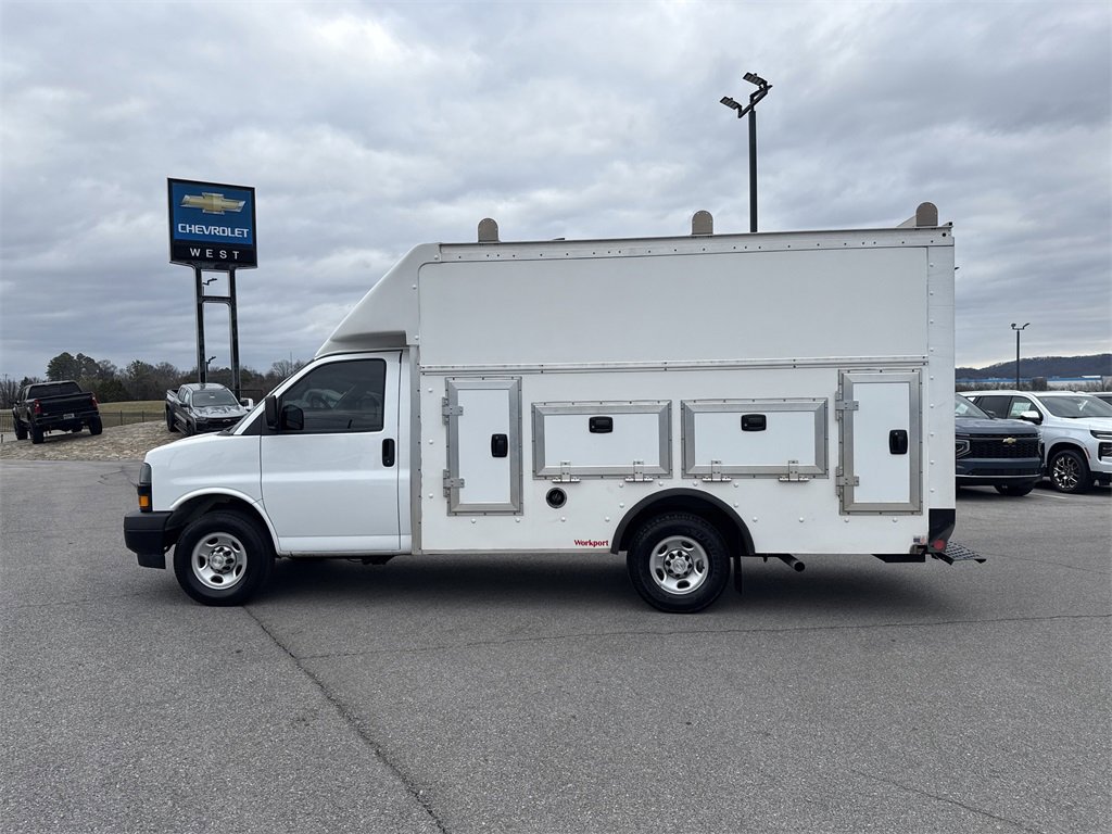Used 2023 Chevrolet Express 3500 w/ Power Convenience Package image 6